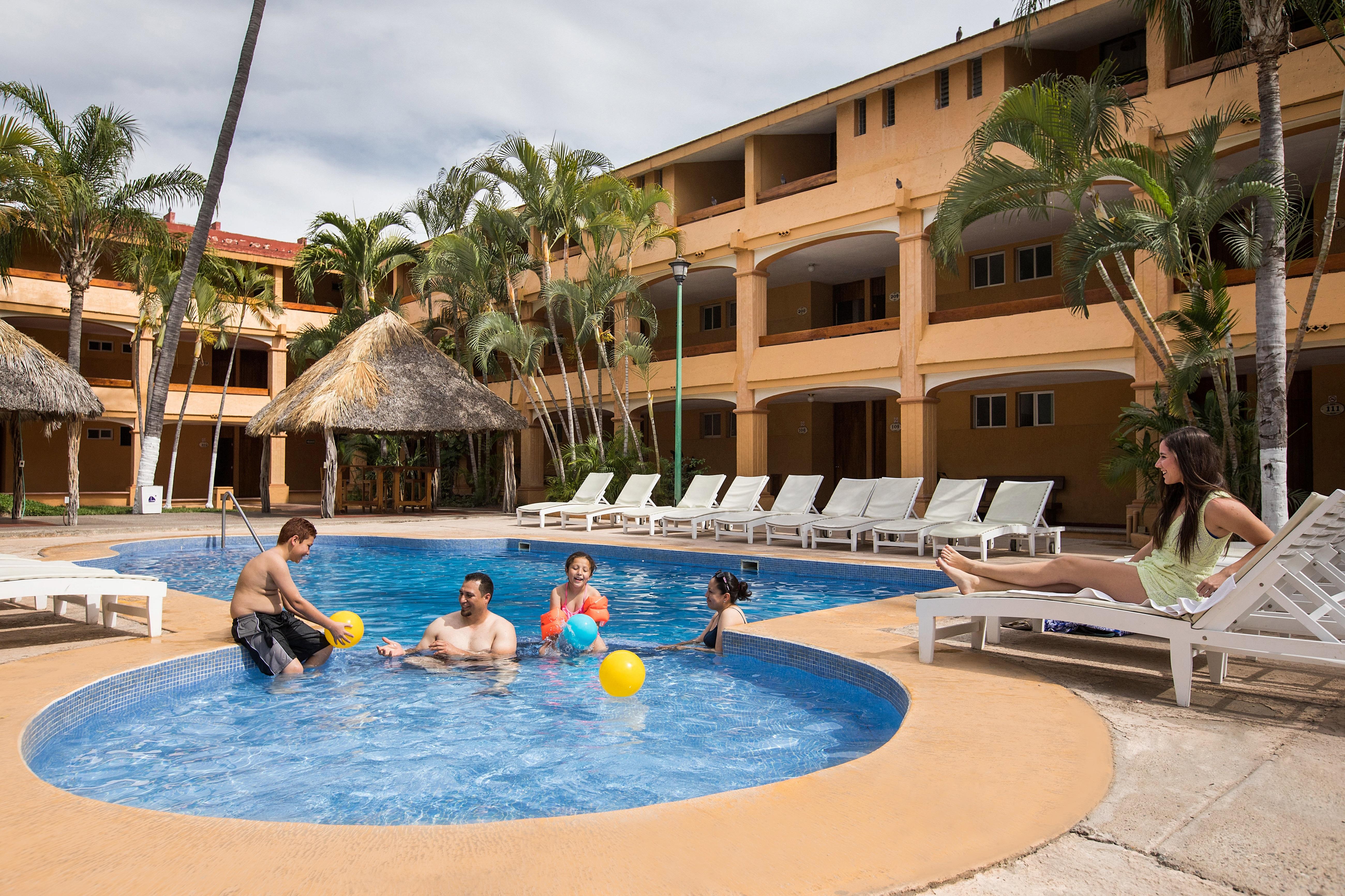 Hotel Margaritas Mazatlan Exterior photo